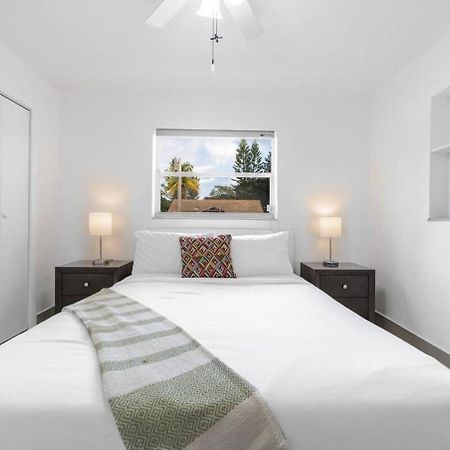 Private Heated Pool Villa In Ftl Near Beach Форт Лодърдейл Екстериор снимка