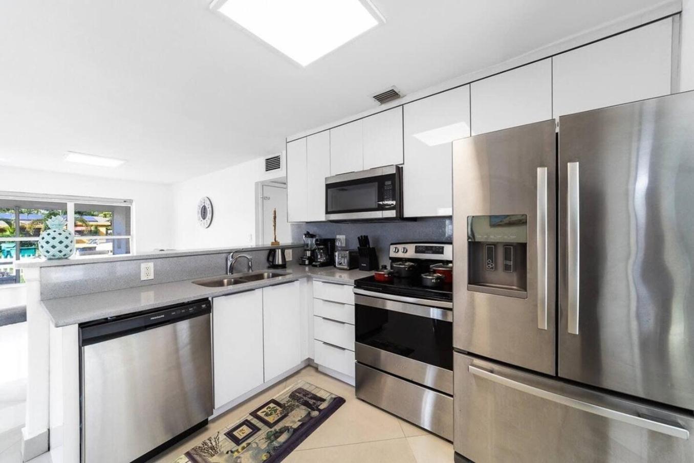 Private Heated Pool Villa In Ftl Near Beach Форт Лодърдейл Екстериор снимка